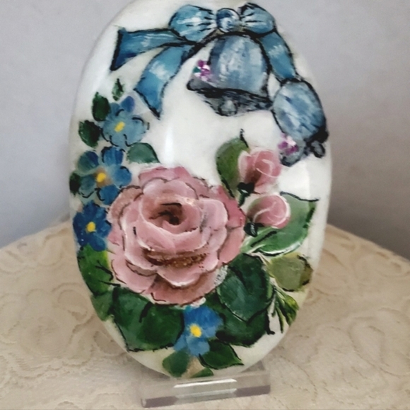 Handmade Roses Buds and Bells on Natural Rock, Hand painted Rock with Pink Roses - Picture 2 of 7